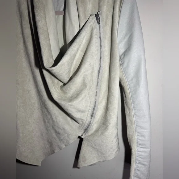 Blank NYC Faux Leather Moto Jacket, like New size Medium, cream color - Picture 6 of 9